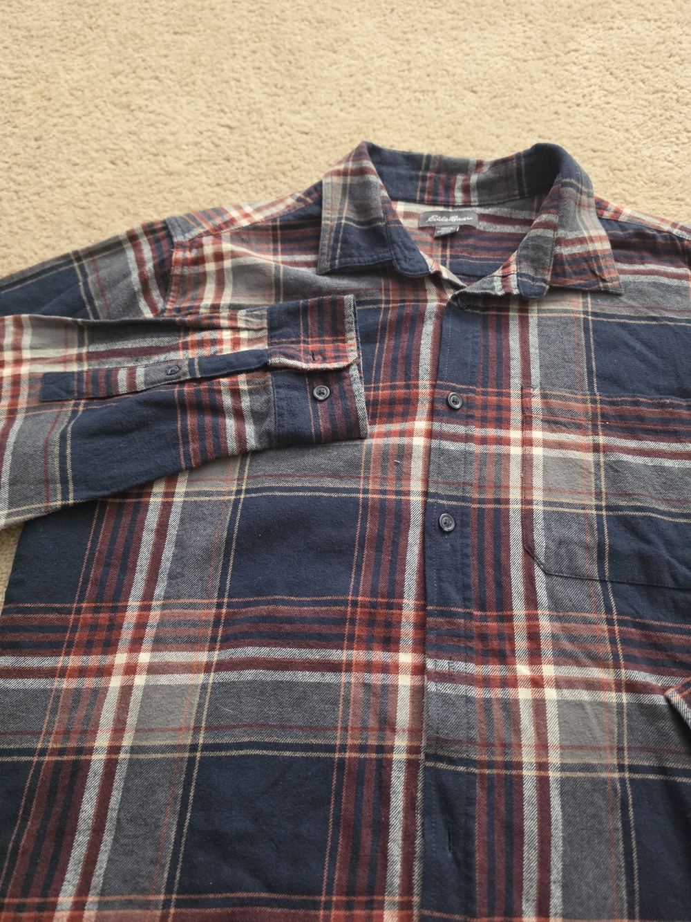Eddie Bauer Men’s Navy and Red Plaid Flannel Shirt XL